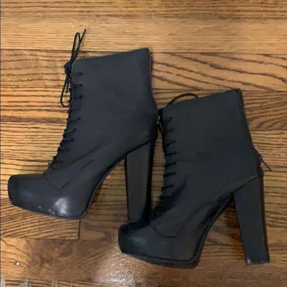 Betsey Johnson Lilly Ankle Platform Boots - Picture 4 of 7